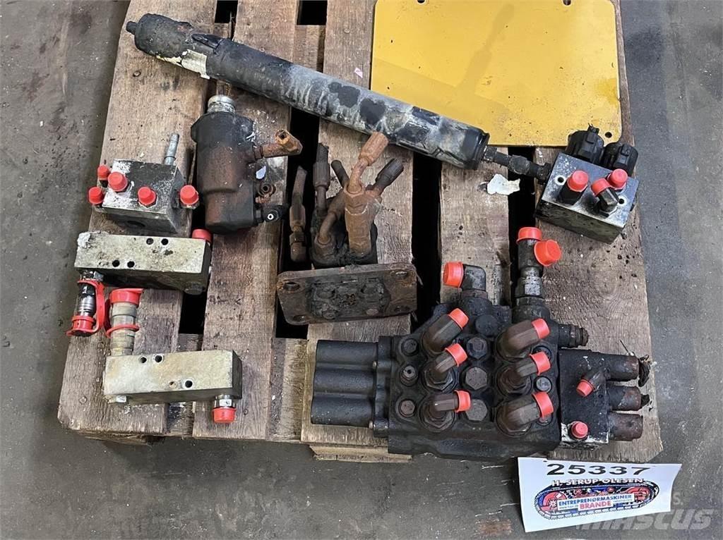 CAT 908M Diverse dele Hydraulikk