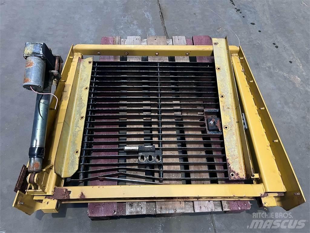 CAT 962GII Kølergrill Andre komponenter