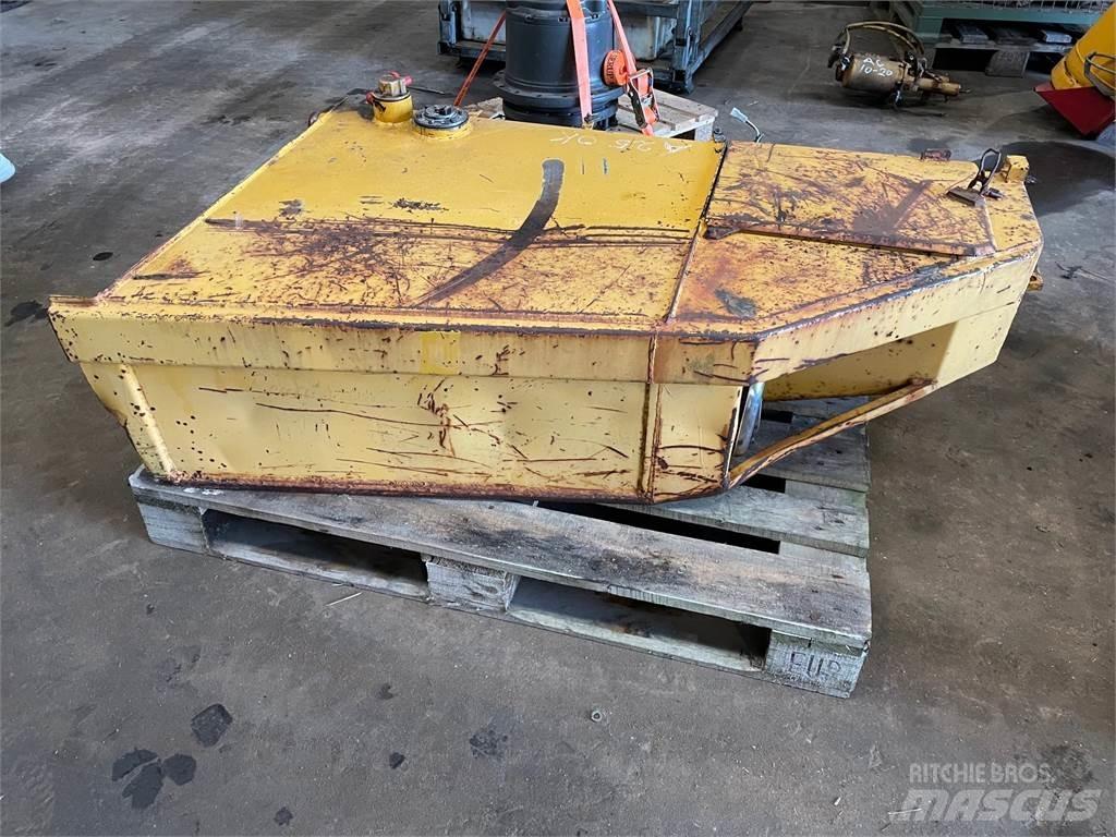  Dieseltank ex. Volvo A25 Andre komponenter