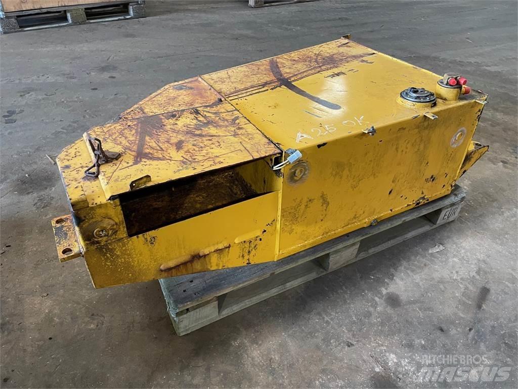 Dieseltank ex. Volvo A25 Andre komponenter