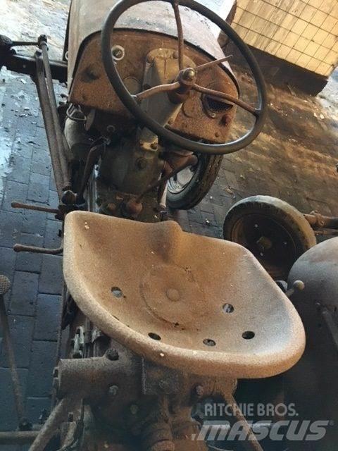 Ferguson traktor, Benzin Anlegg - Annet