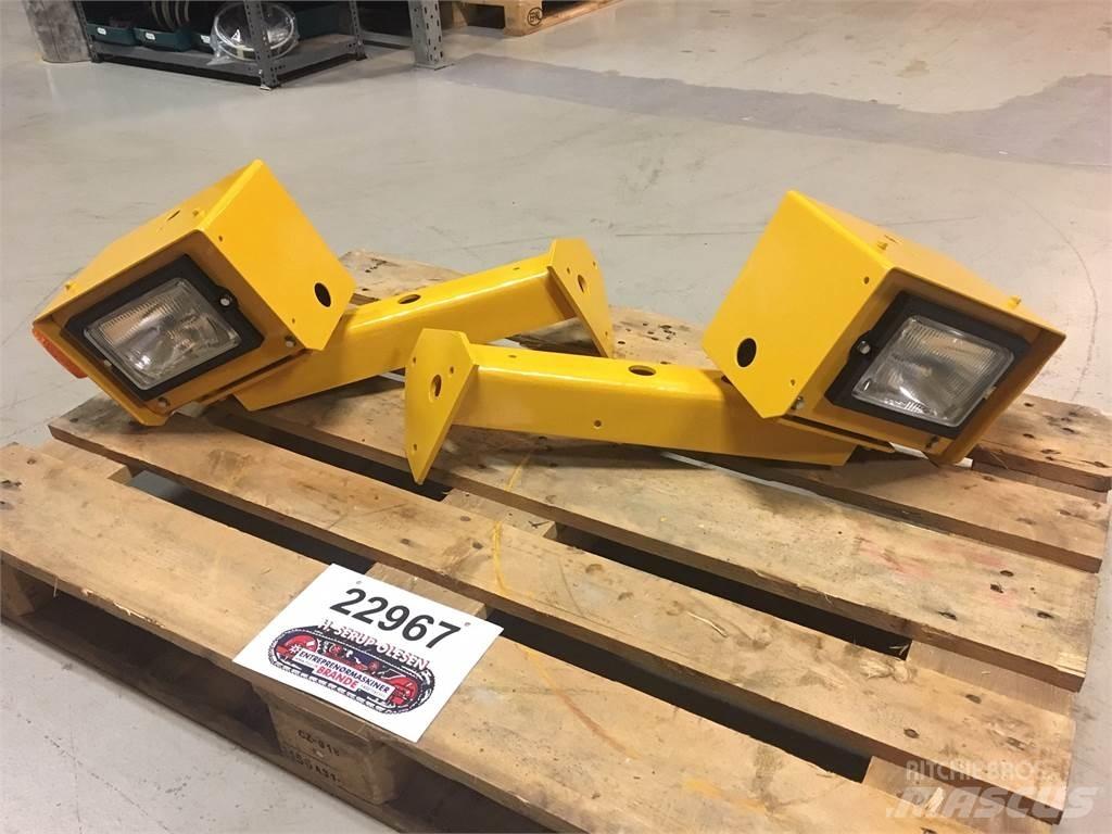  Forlygter Volvo L180E Andre komponenter