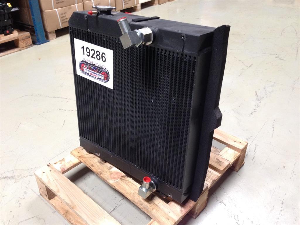  Køler ex Takeuchi TB145 Motorer