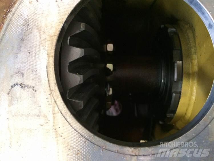 Komatsu D37P-5 Køregear Girkasse