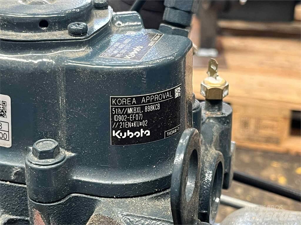 Kubota D902-EF07 motor Motorer