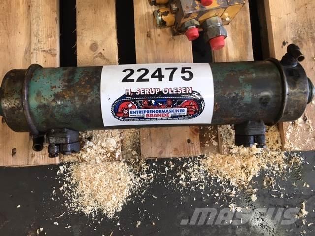  Oliekøler ex. Volvo L180C Motorer