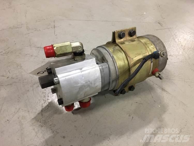  Pumpe til nødstyring Hydraulikk