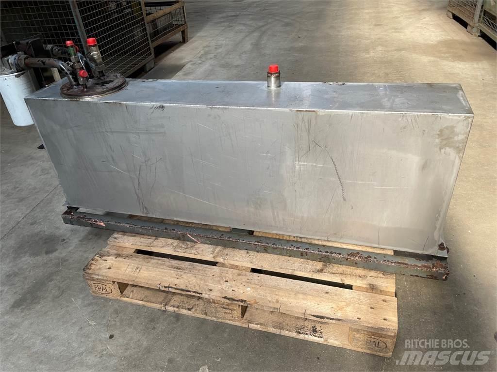  Tank, rustfri - ca. 200 Ltr. Andre komponenter