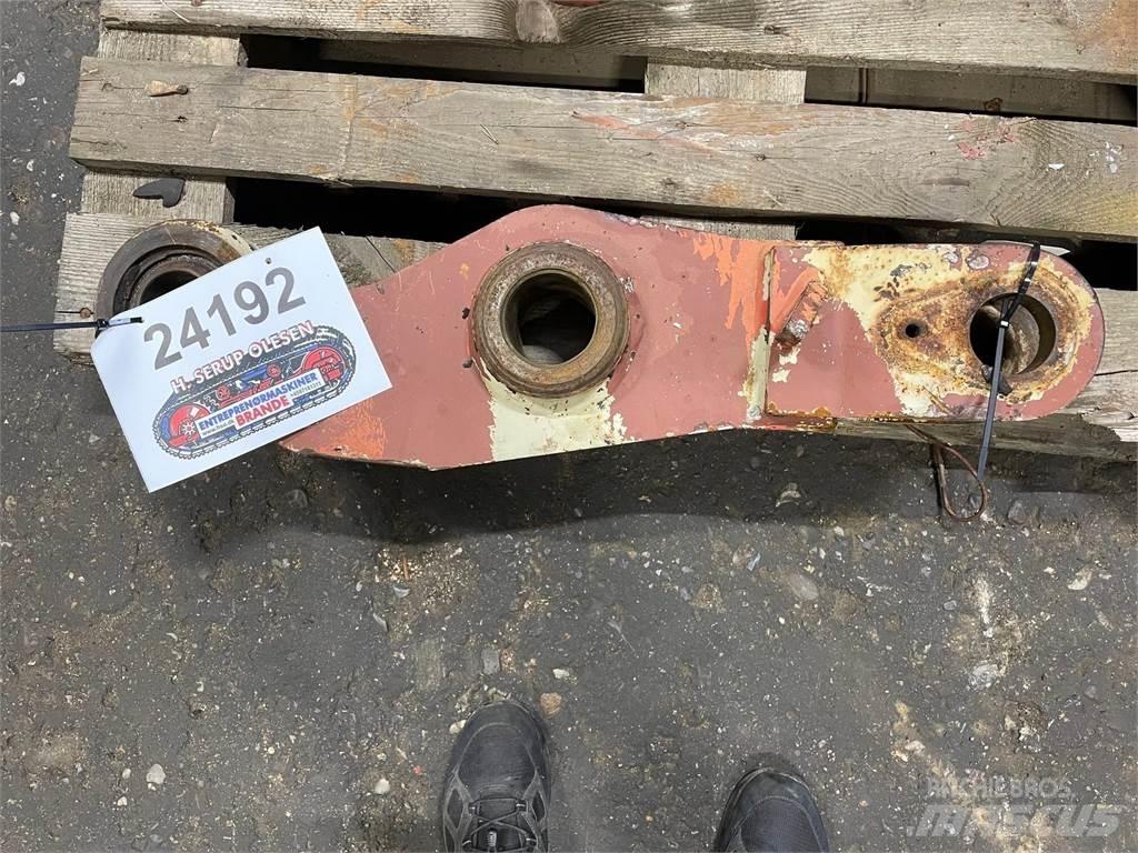 Volvo L120 Link Arm Andre komponenter