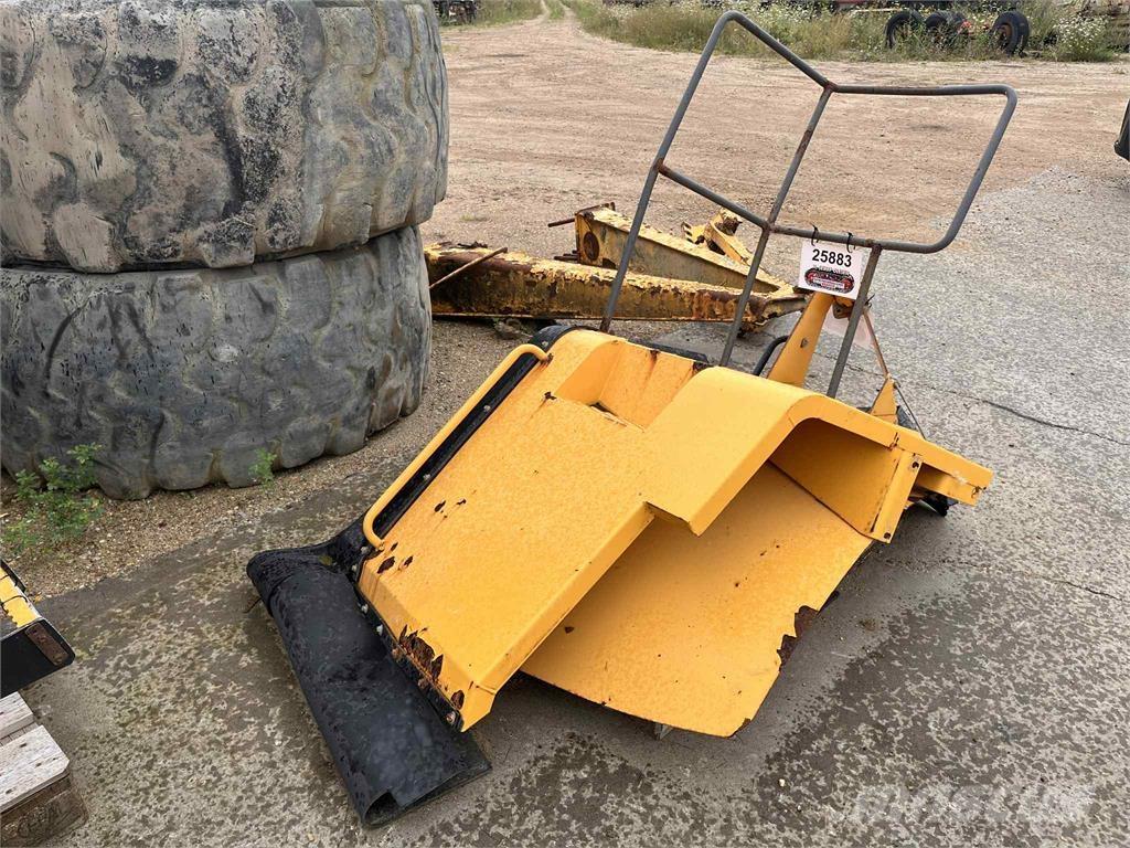 Volvo L220E højre bagskærm Andre komponenter