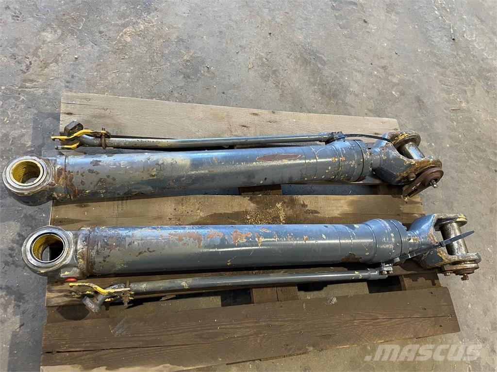 Volvo L70B løftecylinder Hydraulikk