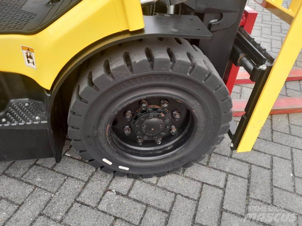 Hyster H3.0A Diesel Trucker