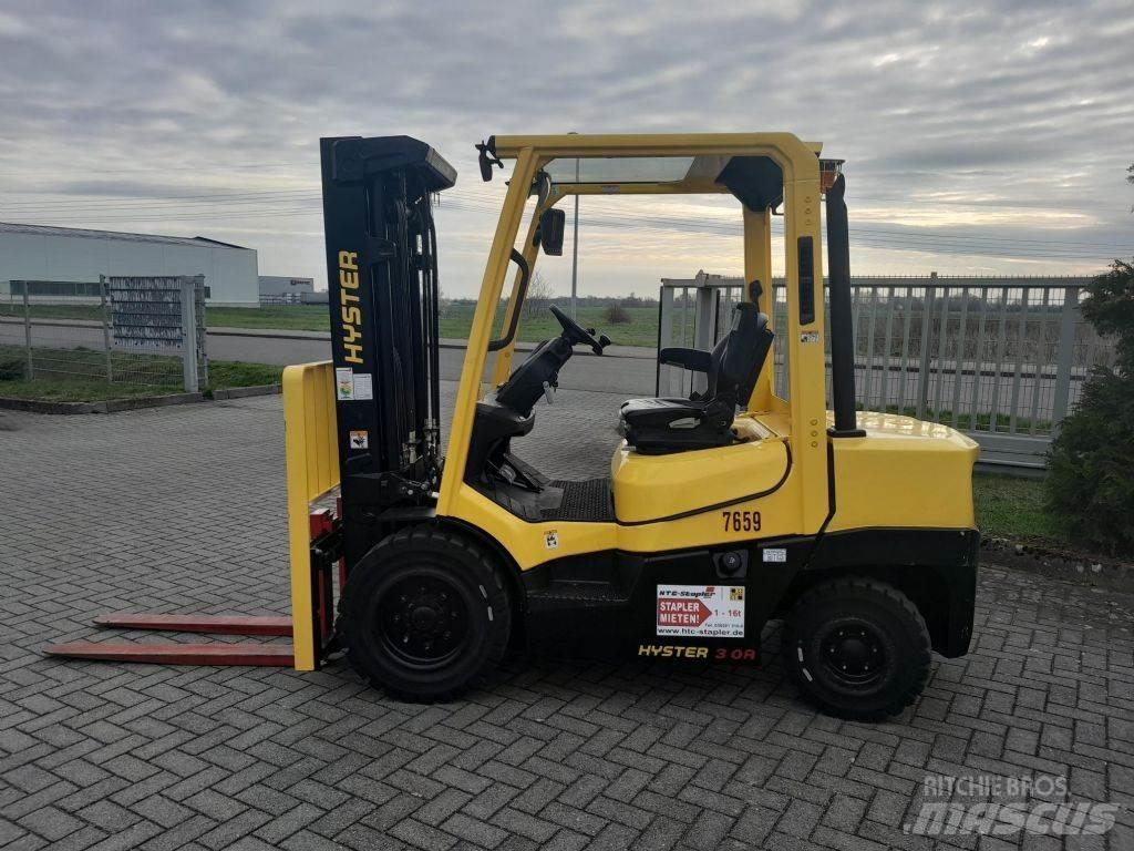 Hyster H3.0A Diesel Trucker
