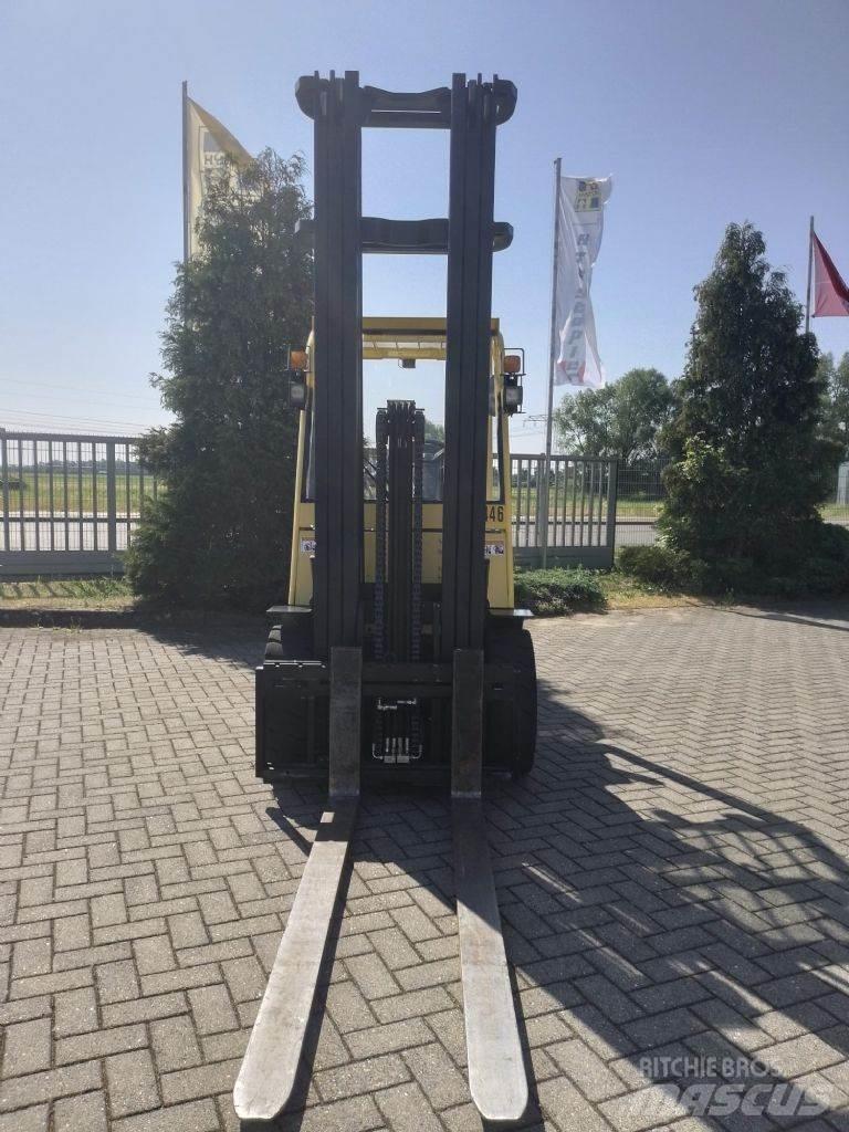 Hyster H3.5UT Diesel Trucker