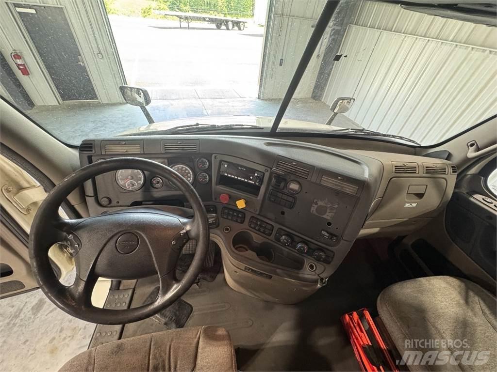 Freightliner CA113 Trekkvogner