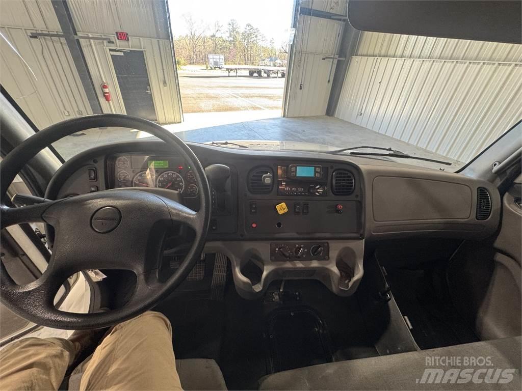 Freightliner M2 Skapbiler