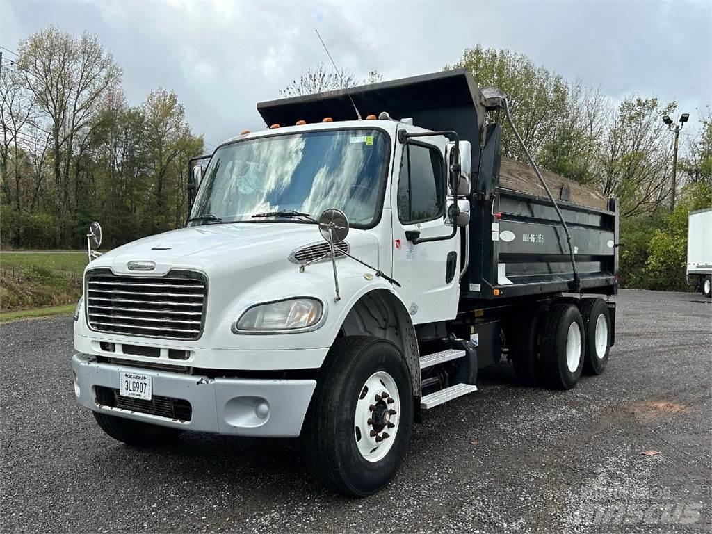 Freightliner M2 106 Tippbil