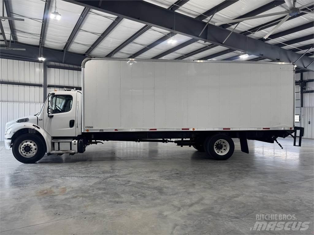 Freightliner M2106 Skapbiler