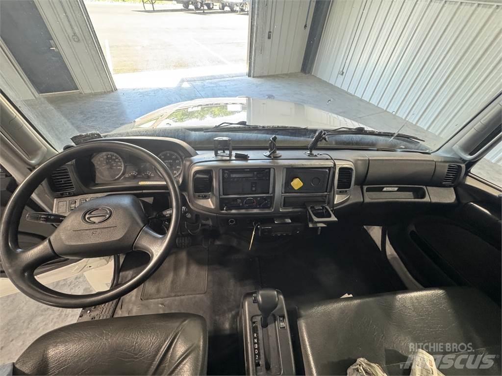 Hino 268 Skapbiler Frys/kjøl/varme