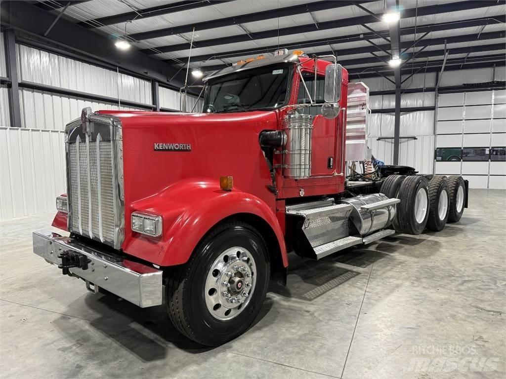 Kenworth W900L Trekkvogner