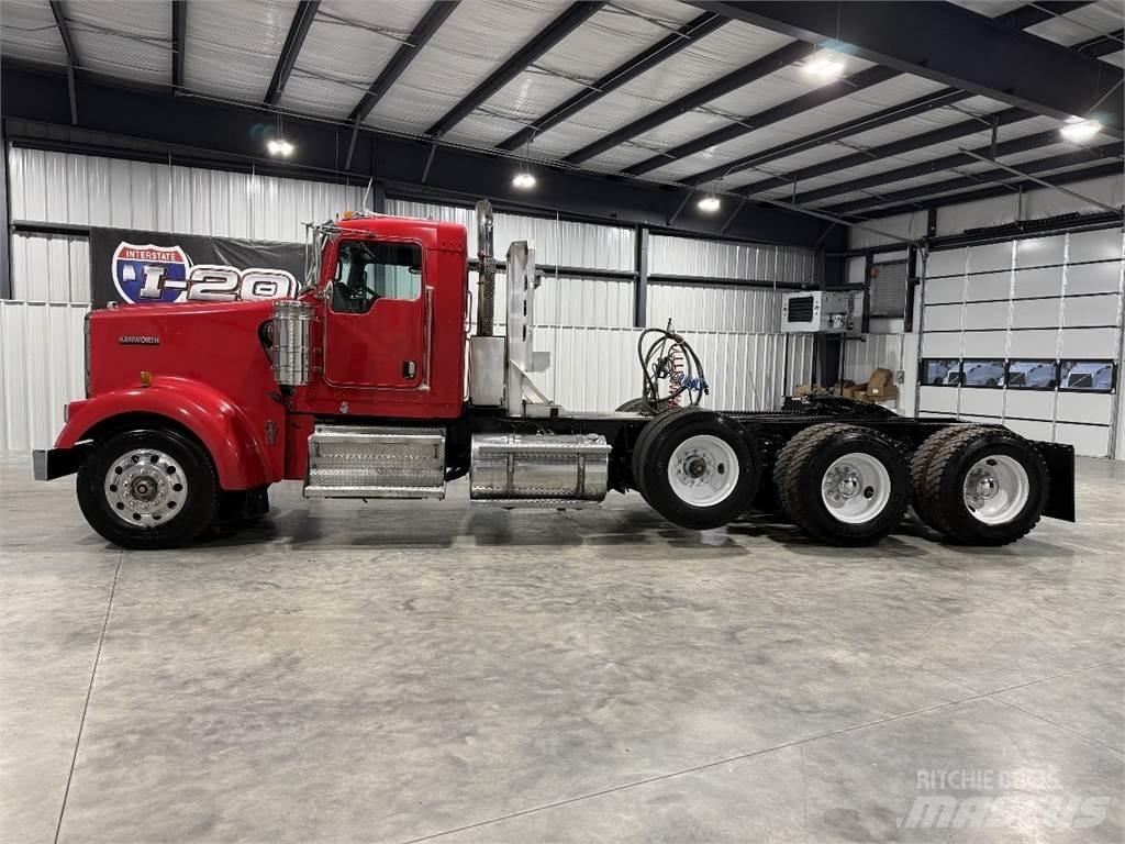 Kenworth W900L Trekkvogner