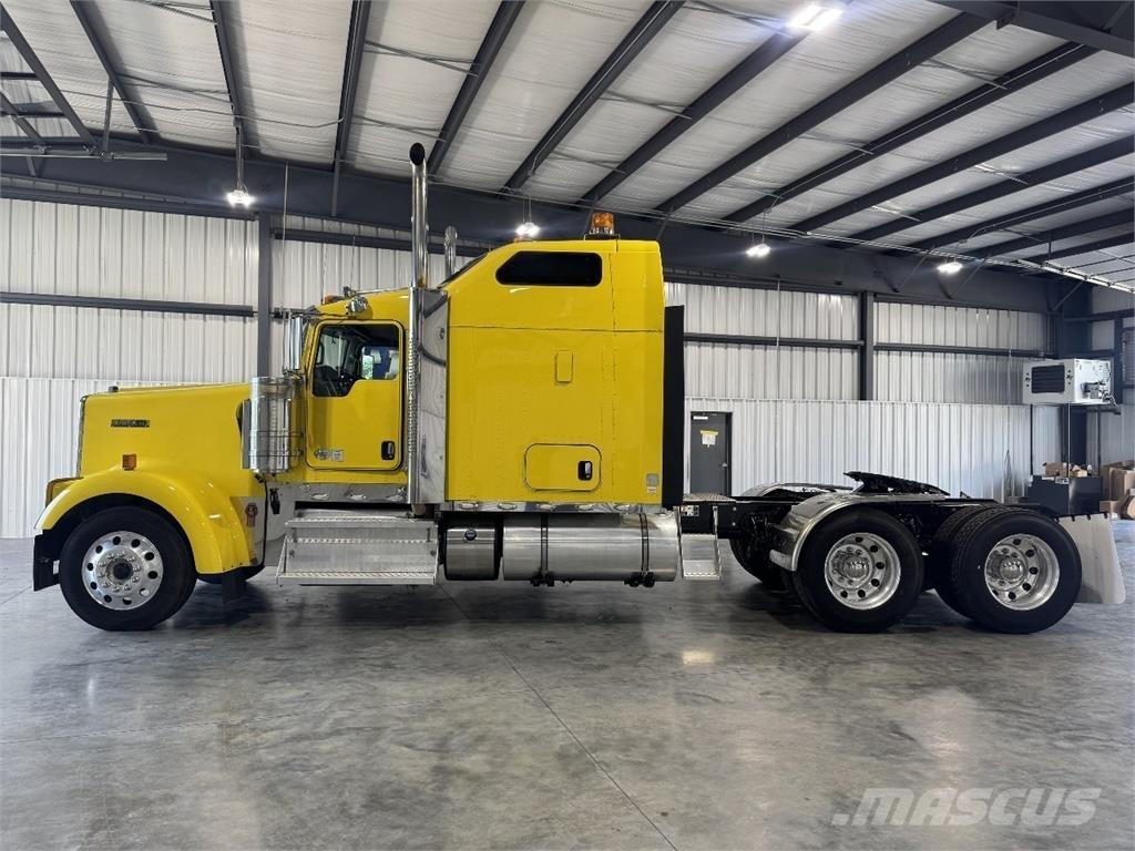 Kenworth W900L Trekkvogner