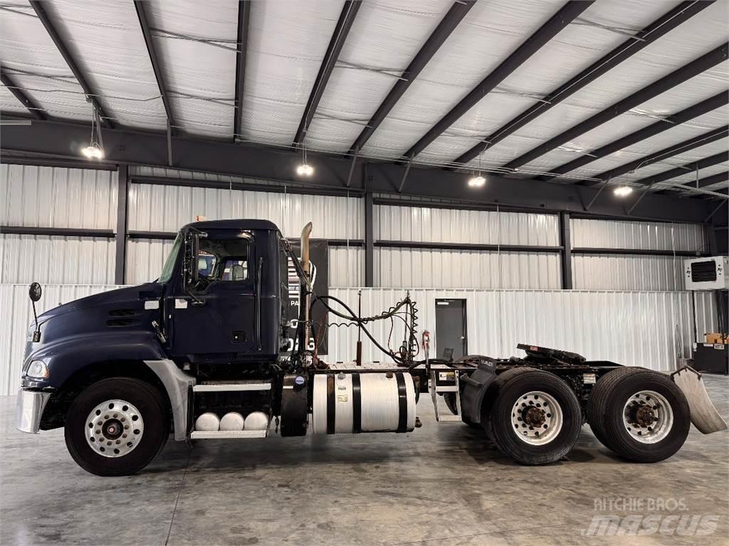Mack CXU613 Trekkvogner