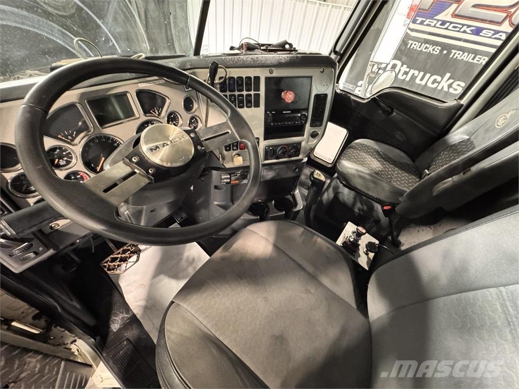 Mack Granite Tippbil