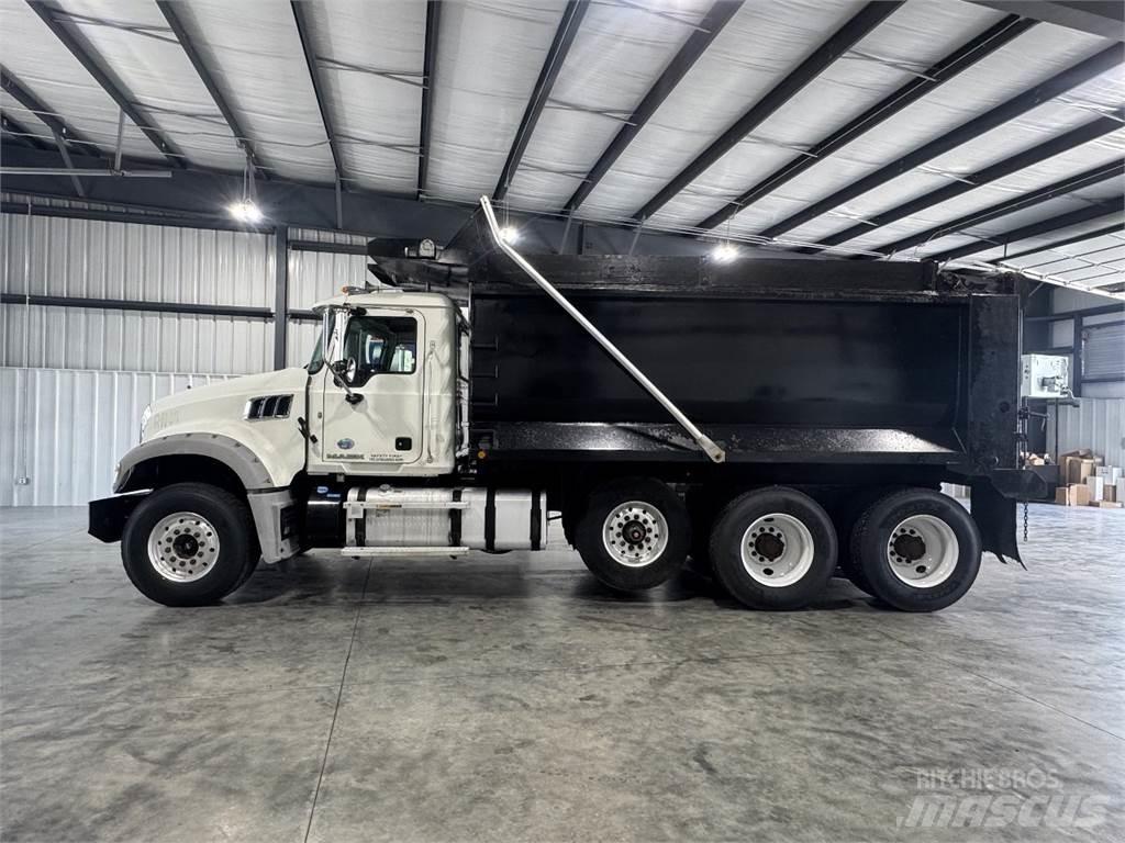 Mack GU713 Tippbil
