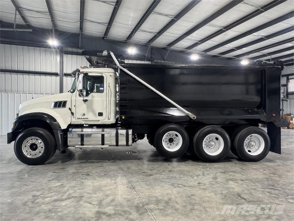 Mack GU713 Tippbil