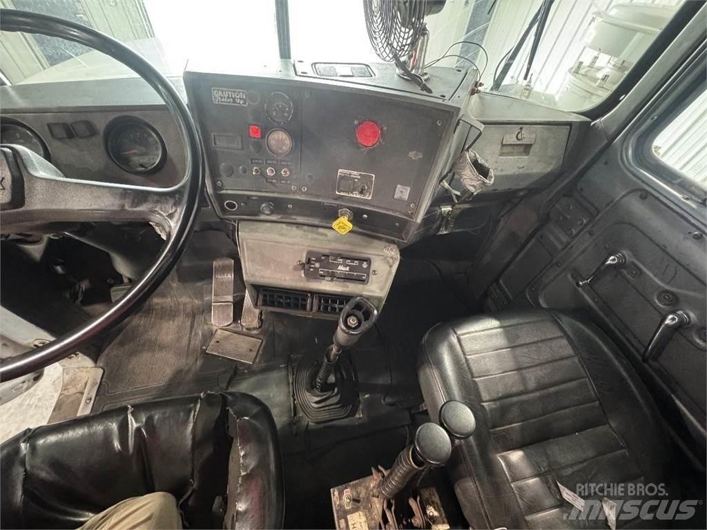 Mack RD690S Containerbil
