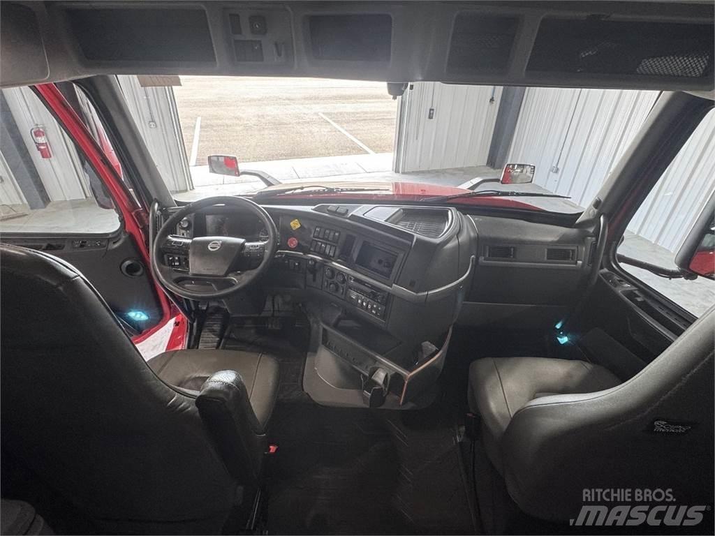 Volvo VNL64T740 Trekkvogner