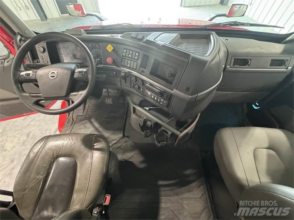 Volvo VNL740 Trekkvogner