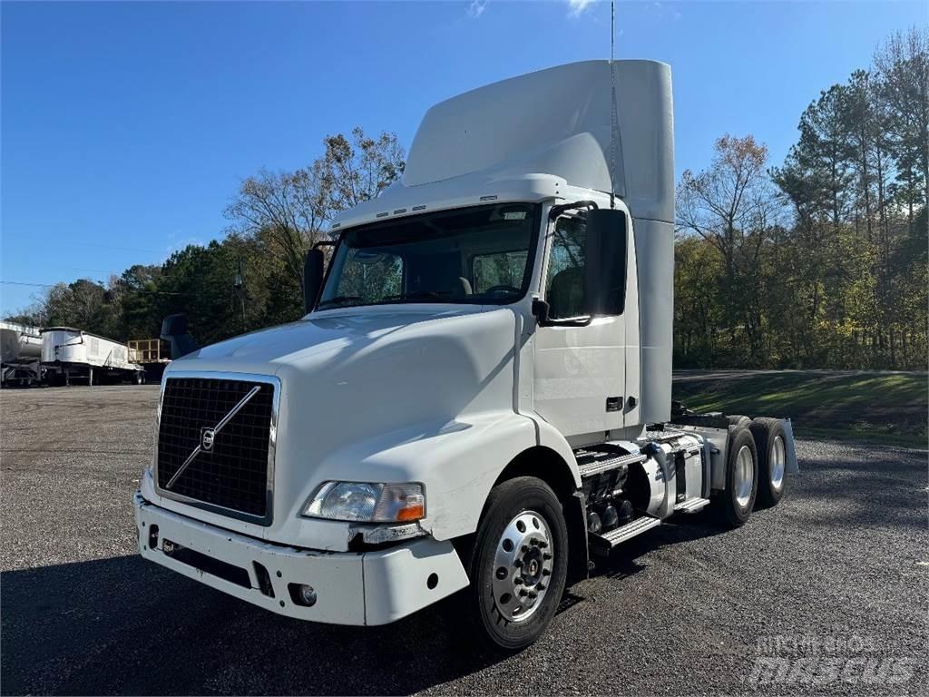 Volvo VNM64T200 Trekkvogner