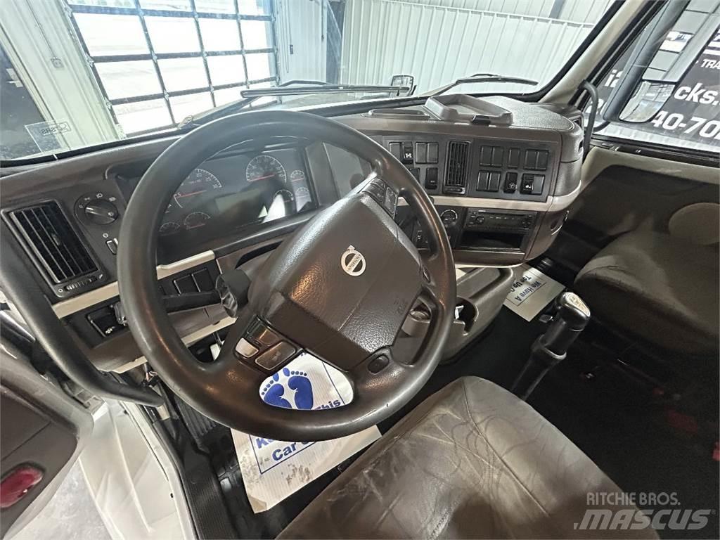 Volvo VNM64T200 Trekkvogner