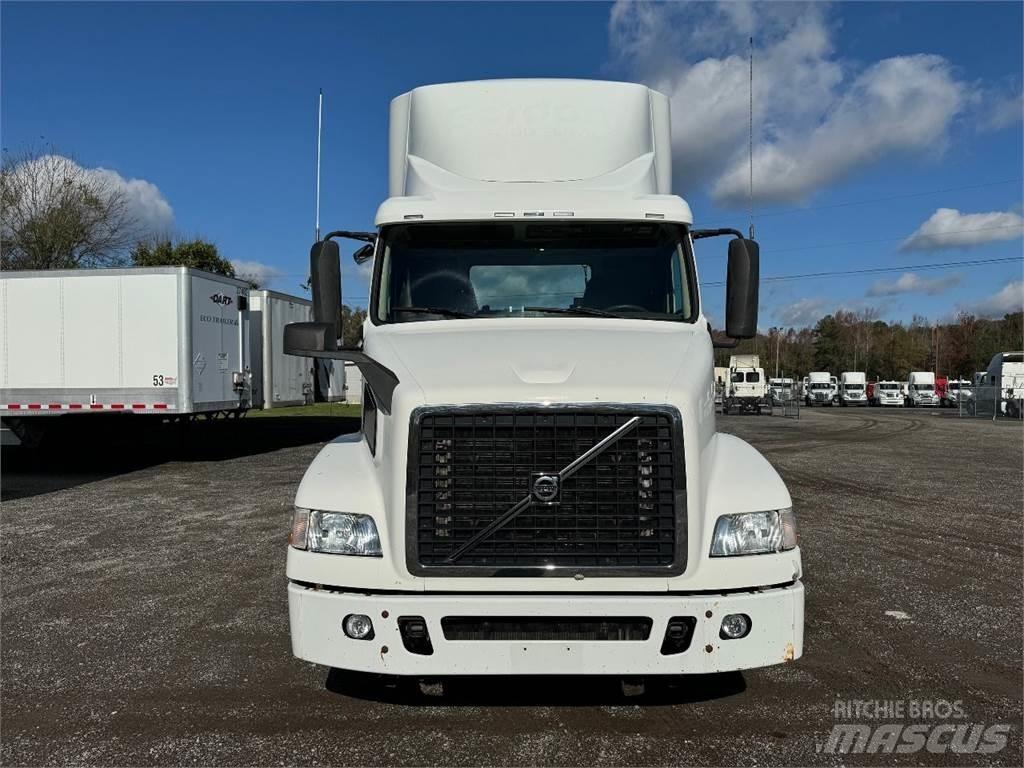 Volvo VNM64T200 Trekkvogner