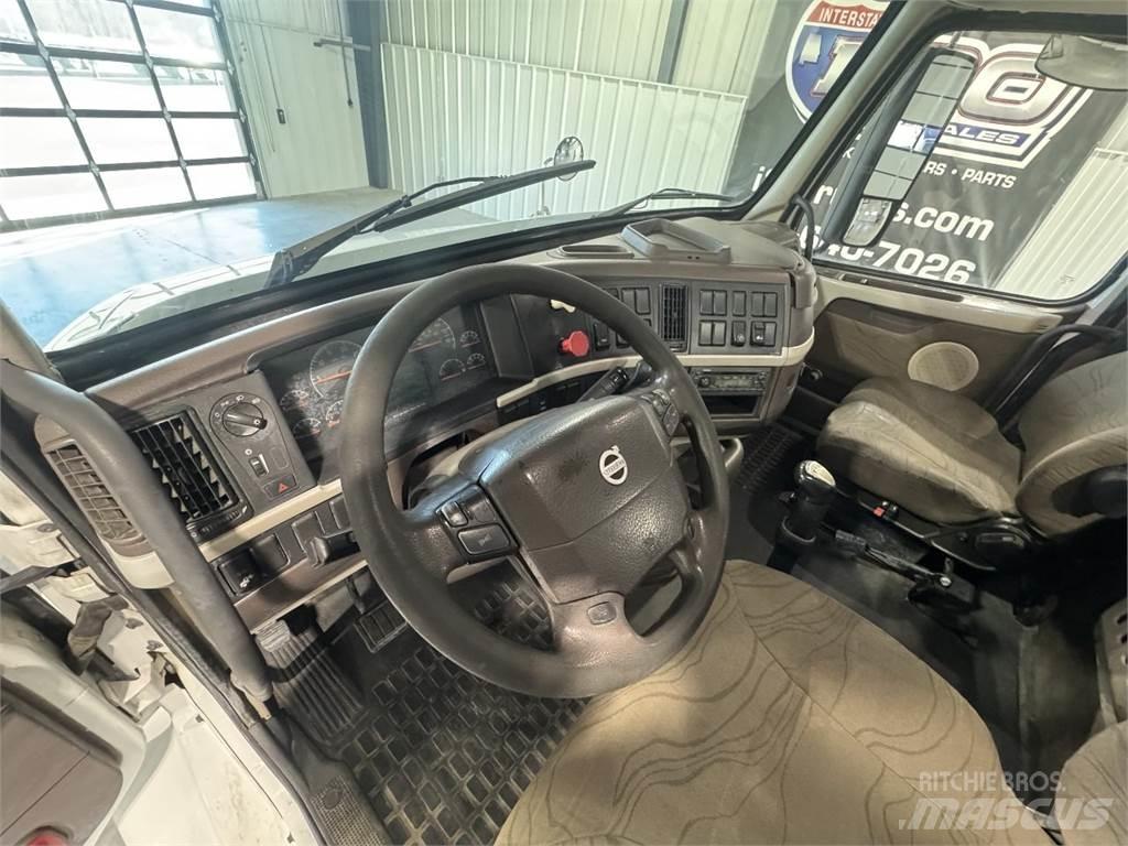 Volvo VNM64T200 Trekkvogner