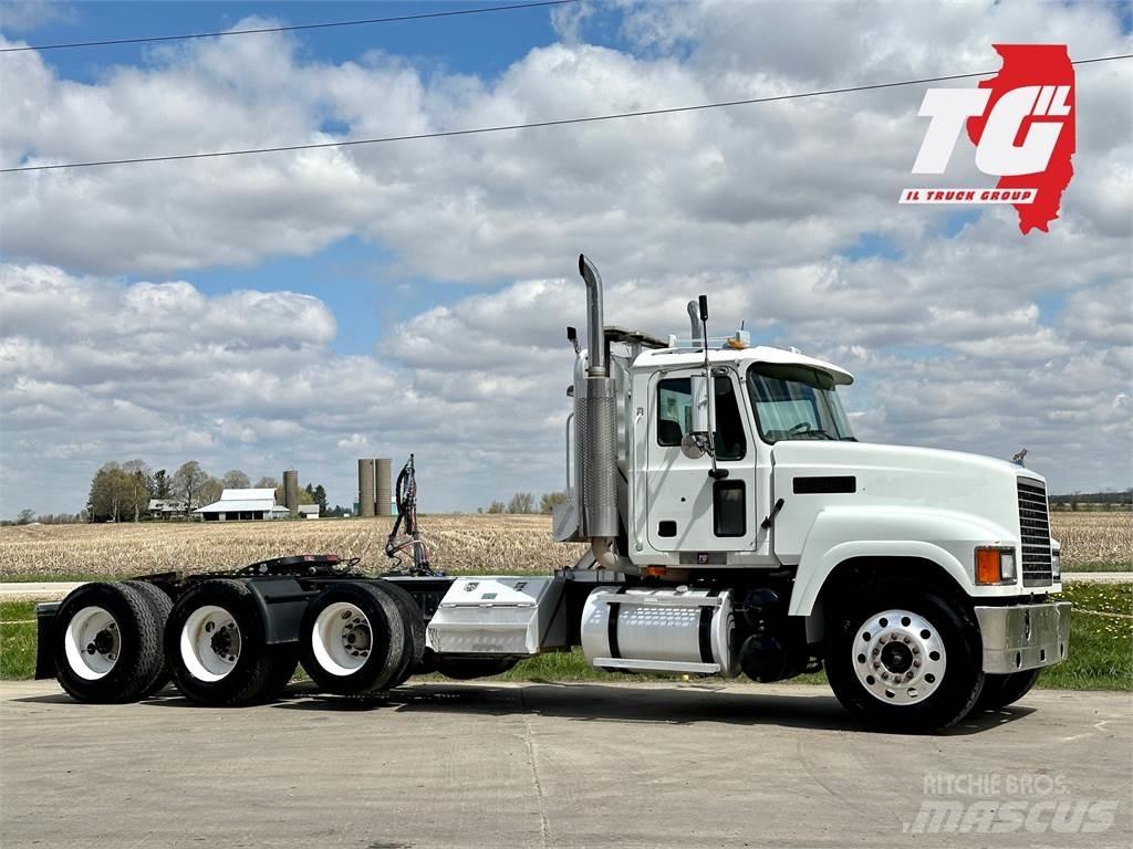 Mack CH613 Trekkvogner