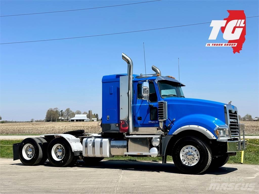 Mack Titan TD713 Trekkvogner