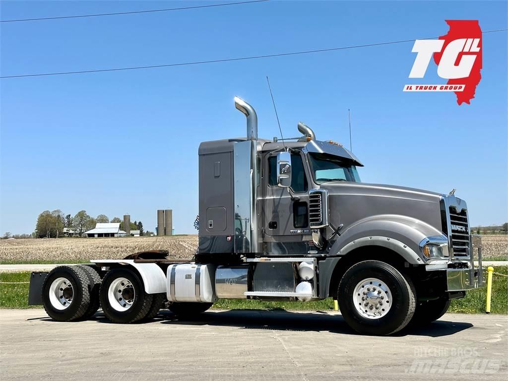 Mack Titan TD713 Trekkvogner