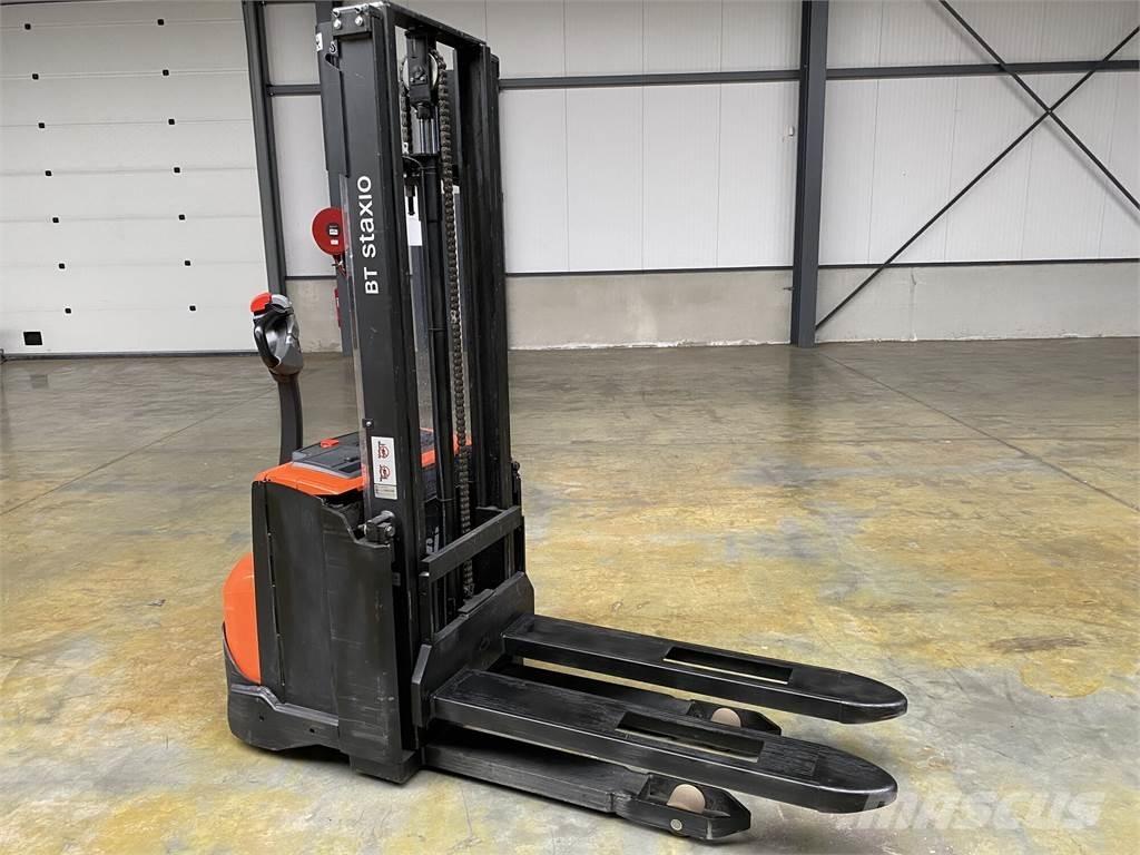 Toyota BT SWE100 Stablere