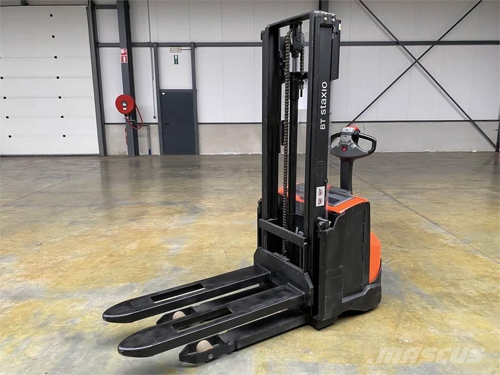 Toyota BT SWE100 Stablere