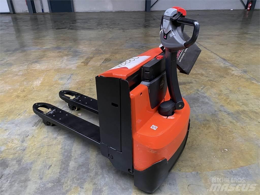Toyota LWE200 Jekketralle