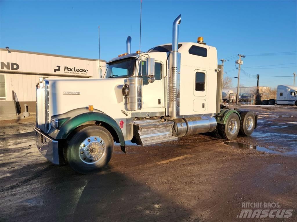 Kenworth W900L Trekkvogner
