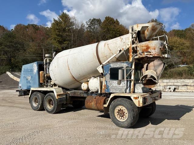 Advance  Andre lastebiler