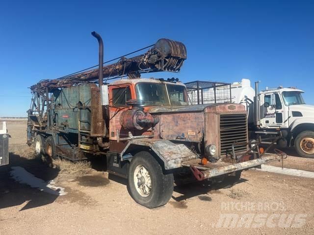 Autocar  Borrigg lastebilmontert