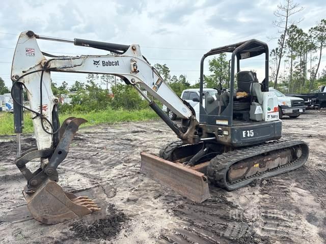 Bobcat E45 Beltegraver
