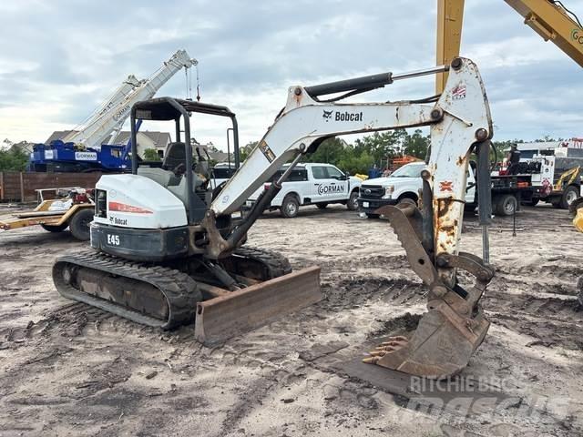 Bobcat E45 Beltegraver