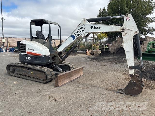 Bobcat E45 Beltegraver