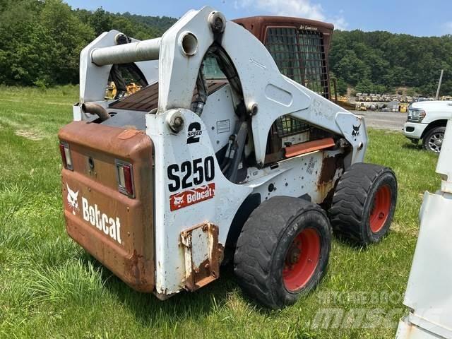 Bobcat S250 Kompaktlastere